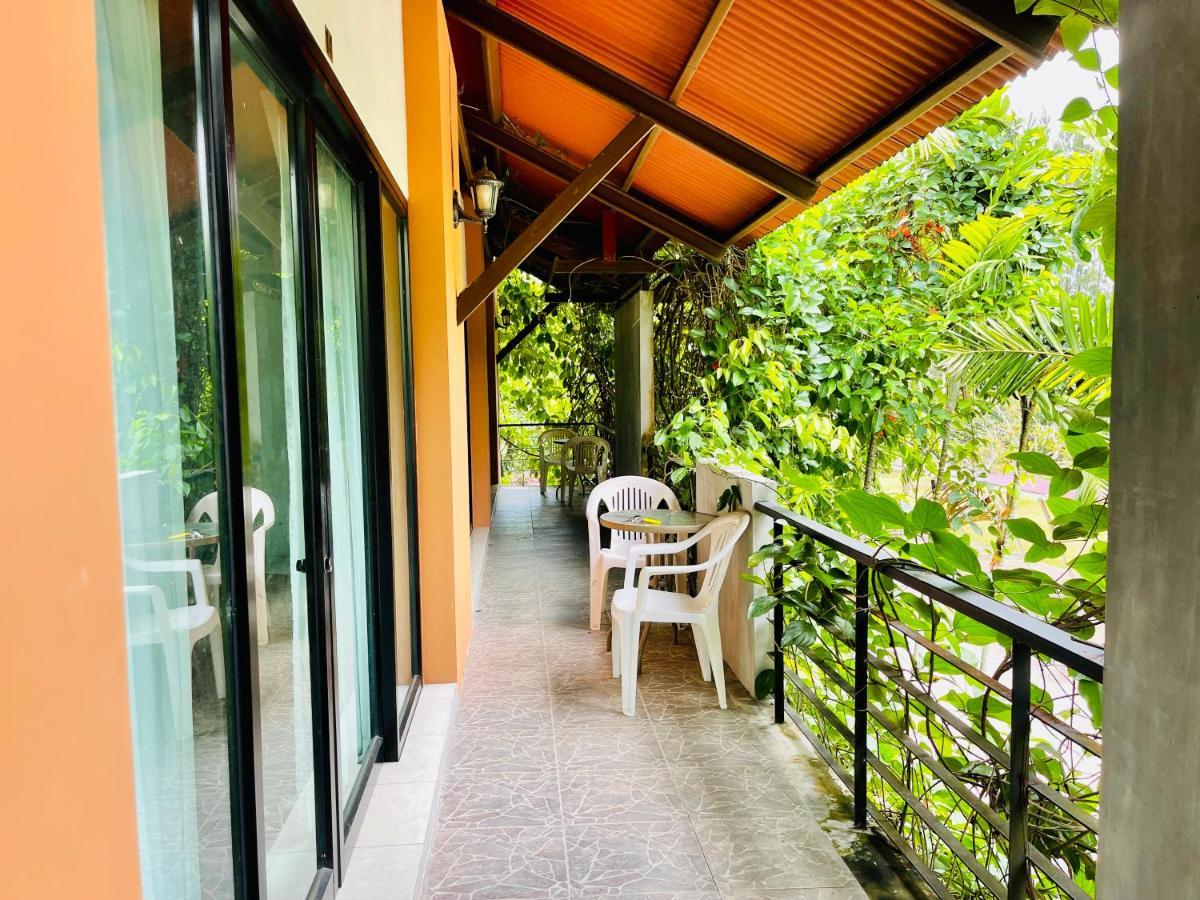 Wassana Sitdharma Guesthouse Trang Exterior foto